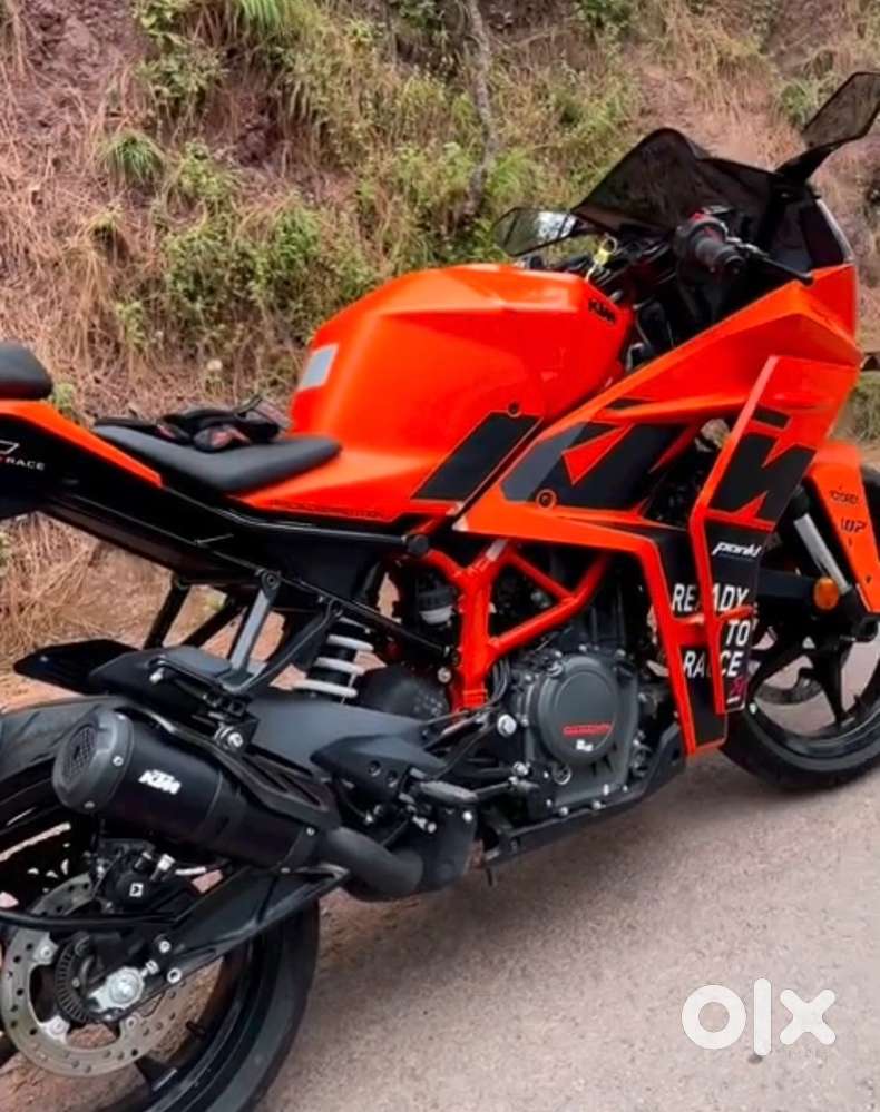 EXCELLENT CONDITION RC390 for sale