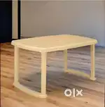 Moulded table with 4 chairs