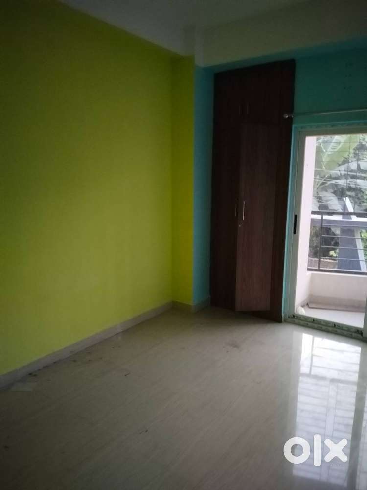 New apartment fitted with lights, fans, kitchen chimney, Geysers.