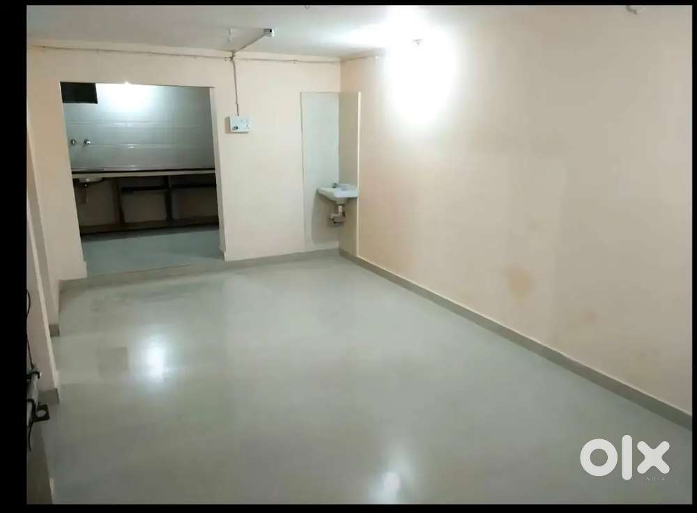 2 bhk renuated available for rent