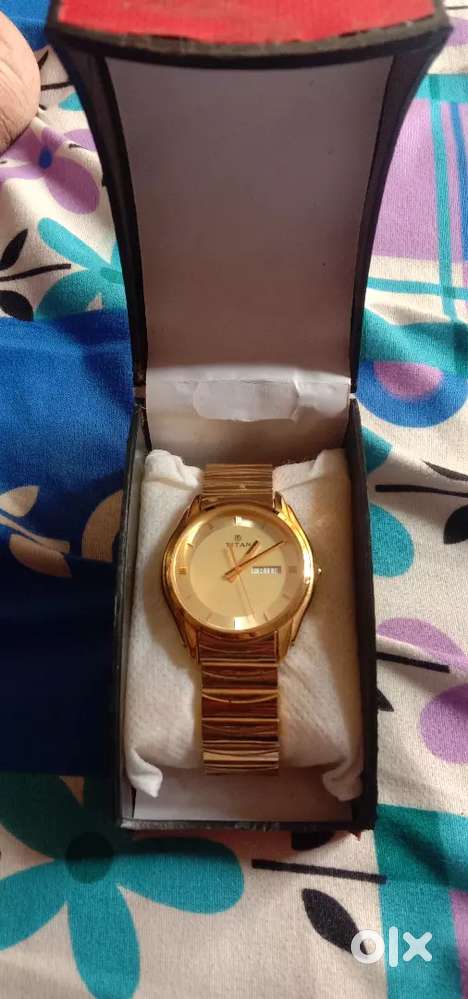 Titan watch original