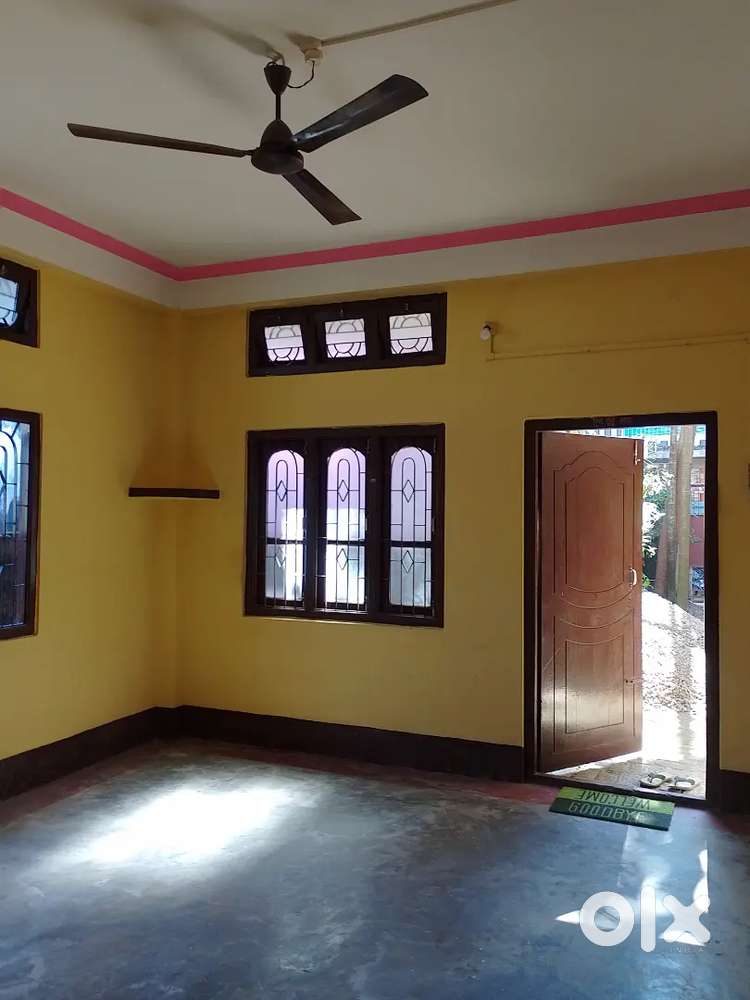 Ground floor room rent by family an student