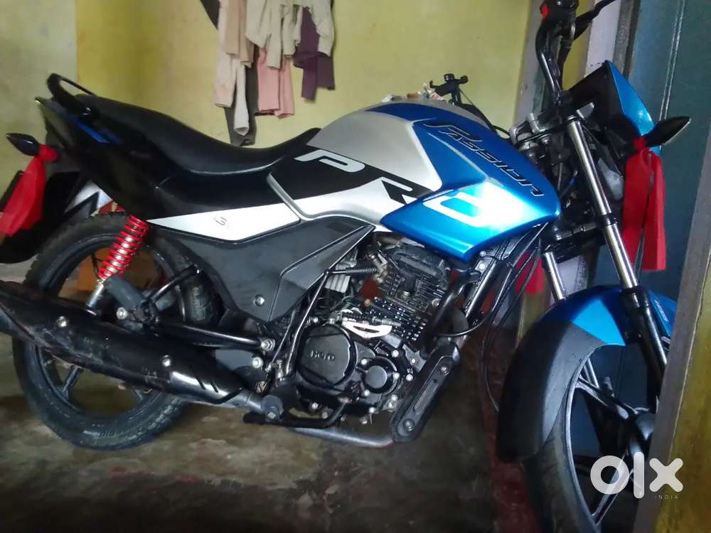Bike bahut acha condition me hai . Milage 60+ and high speed pikup