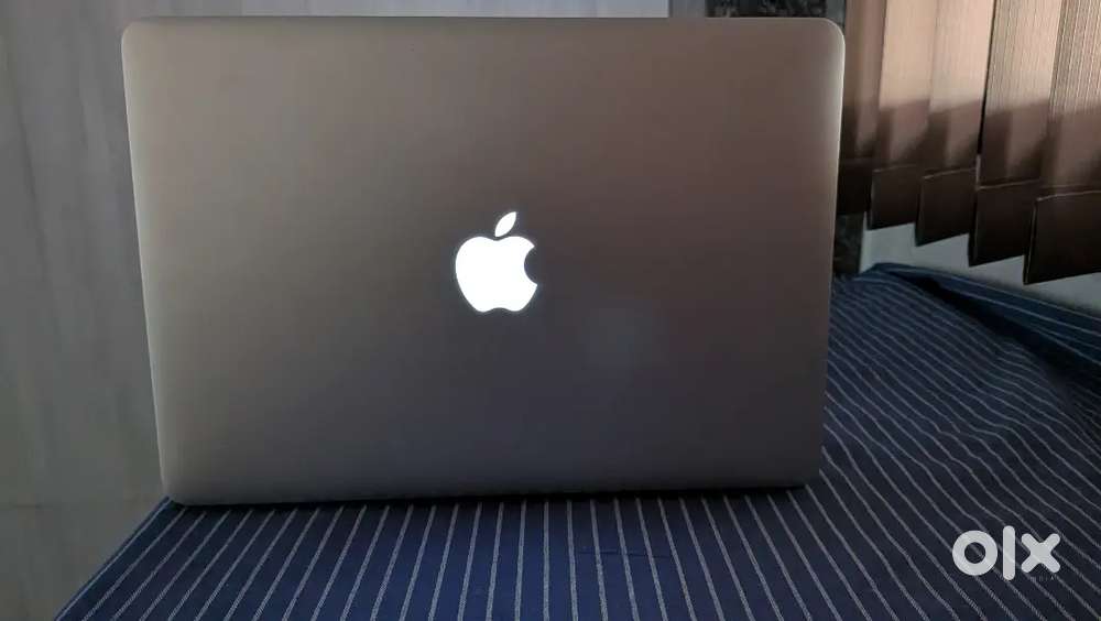 sell macbook air i5 2017