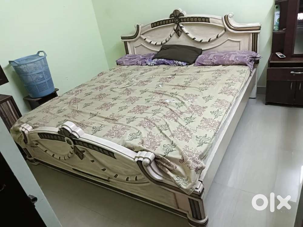 Double caught with Bed