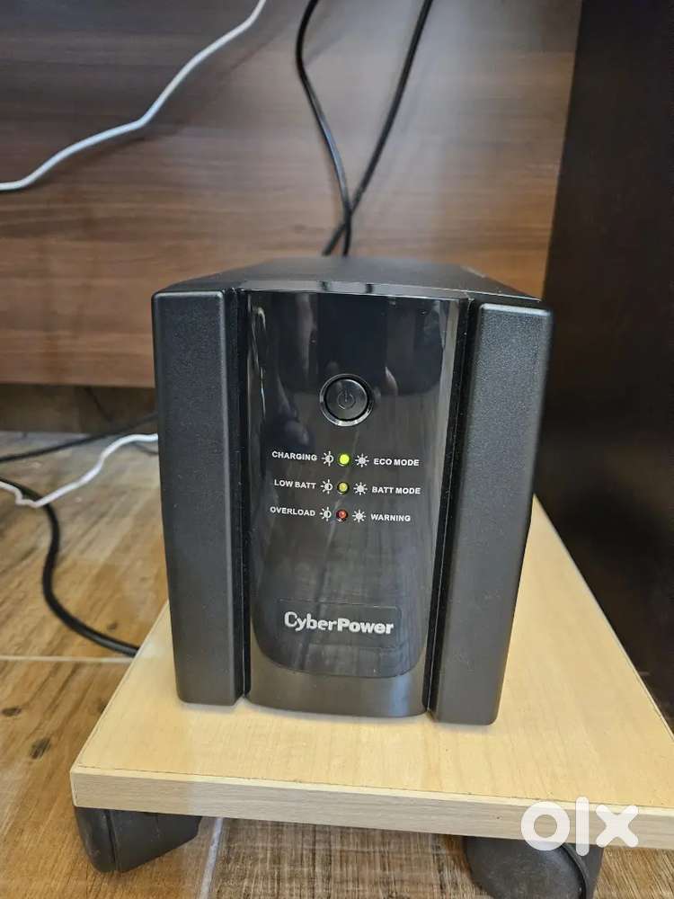 Cyberpower UT2200e UPS