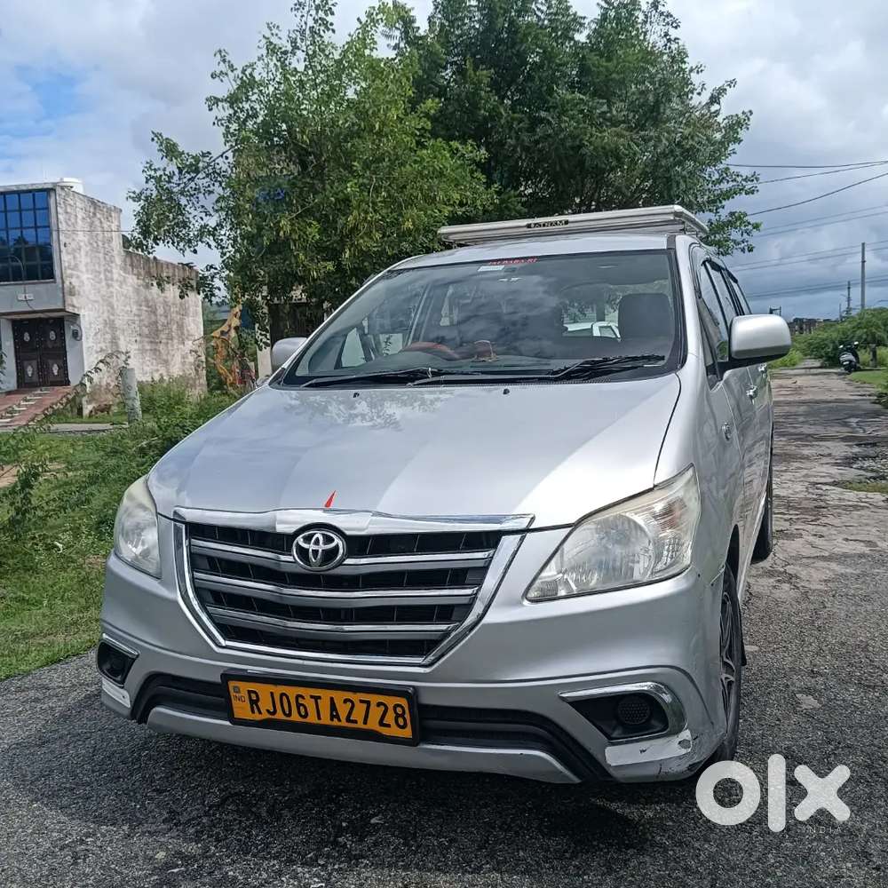 Toyota Innova 2012 Diesel 296000 Km Driven