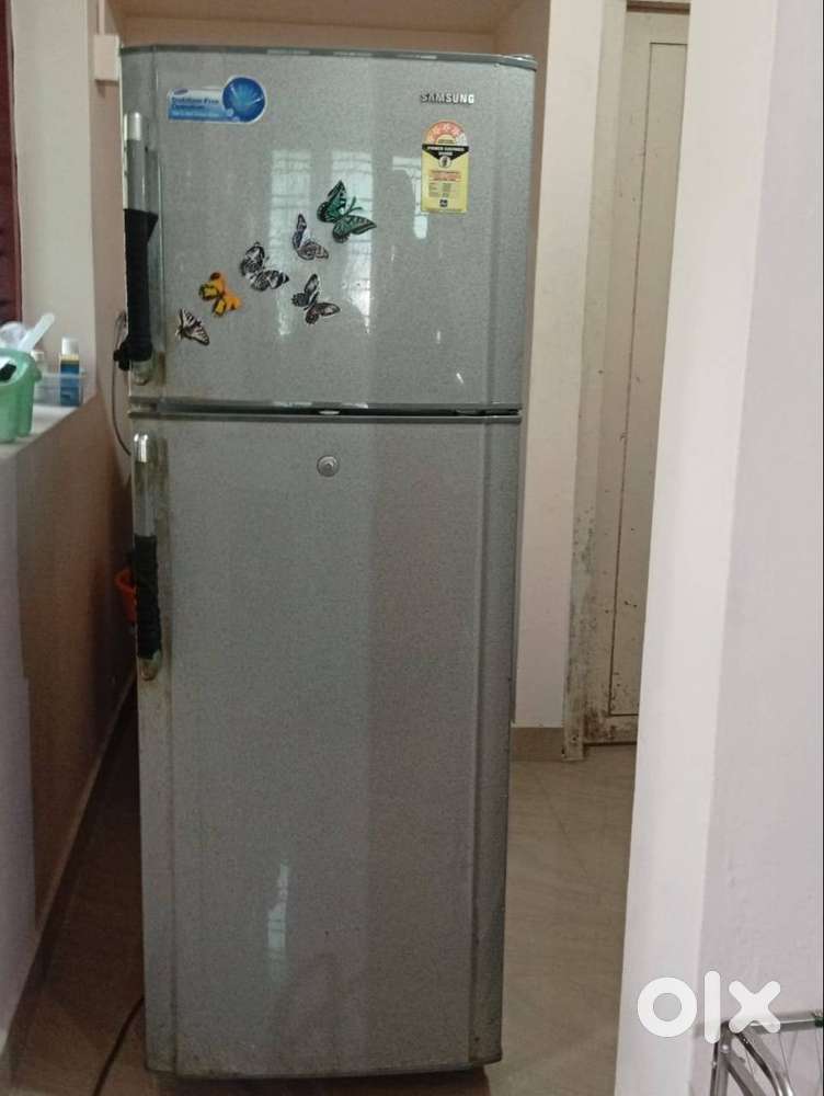 DOUBLE DOOR 4STAR RATING SAMSUNG FRIDGE 280 LITRES FOR SALE