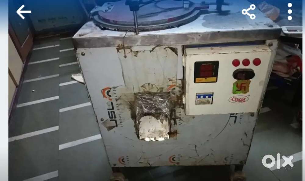 A commercial wet grinder