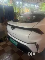Tata Curvv Ev top model white colour