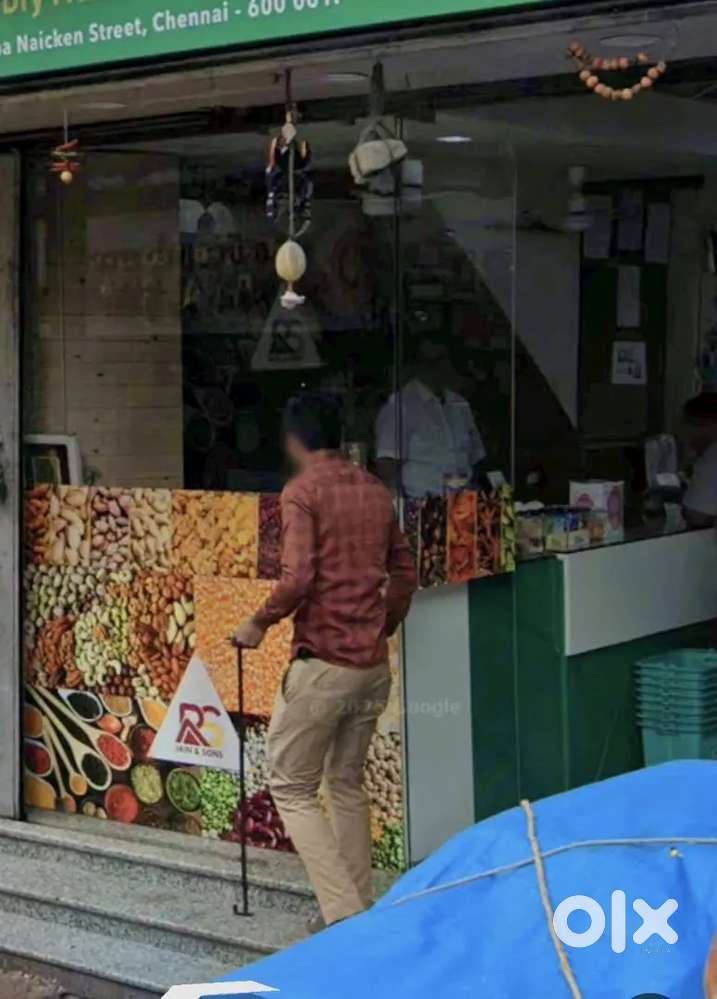 need female staff for shop