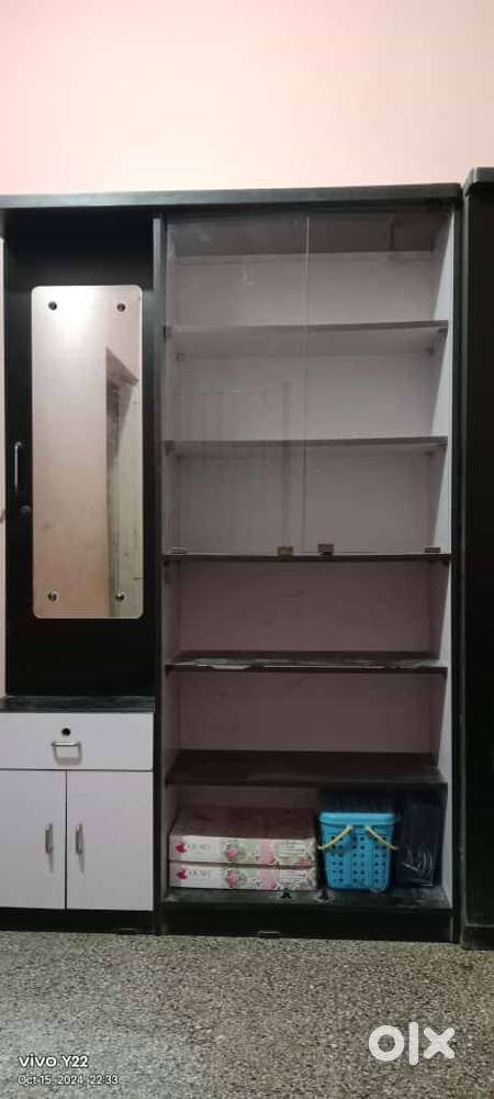 BlacK & White Furniture For sel