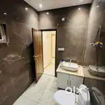 LUXURY BUILDER FLOOR- MODERN AMENITIES AND FRIENDLY NEIGHBOUR HOOD