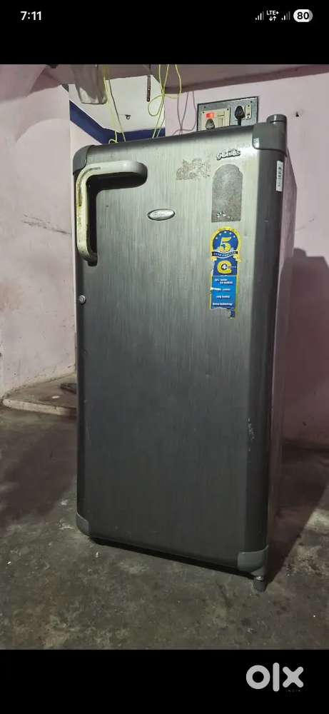 Whirlpool refrigerator 180L