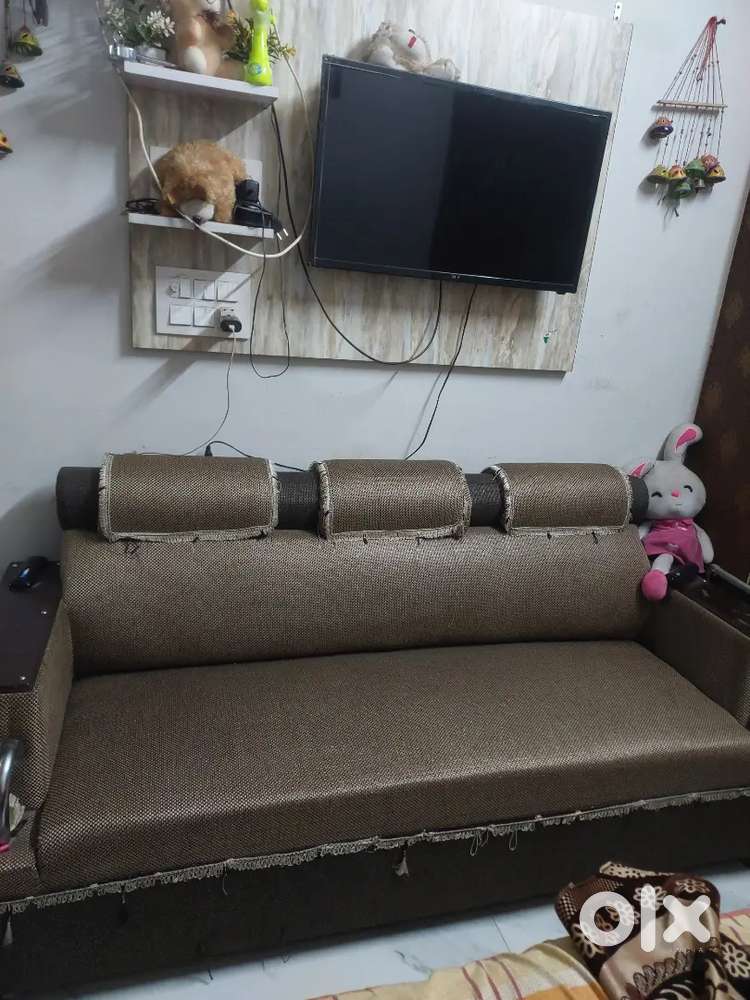 Urgent 5 seater sofa sale with table