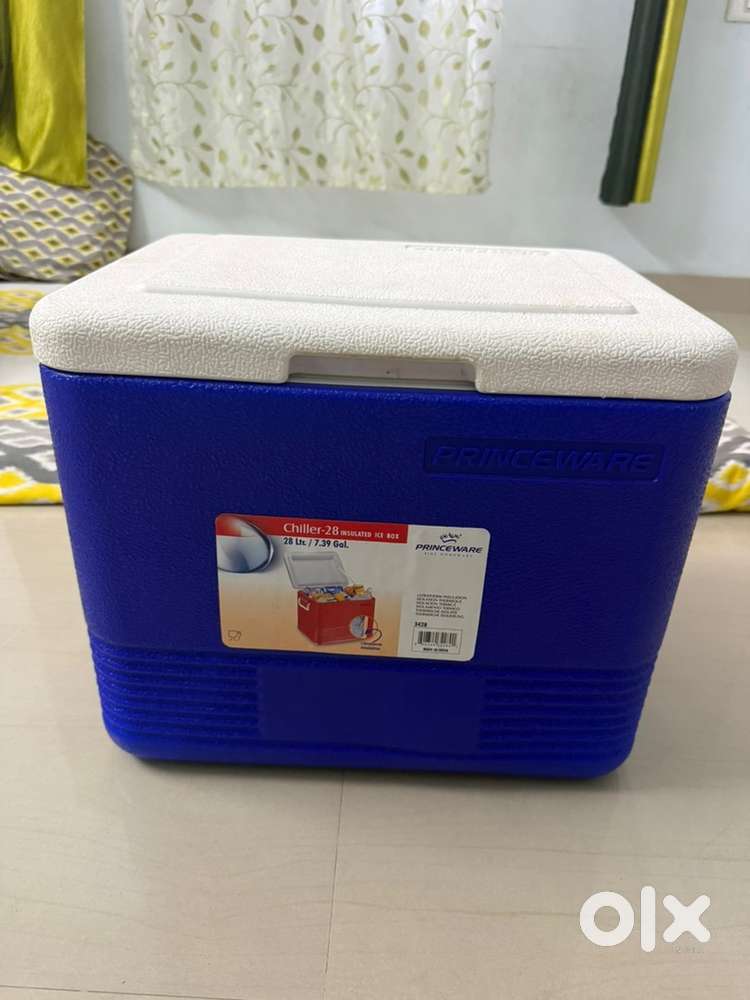 2 Item: Super Chiller Insulated Ice box + Rico mixer grinder