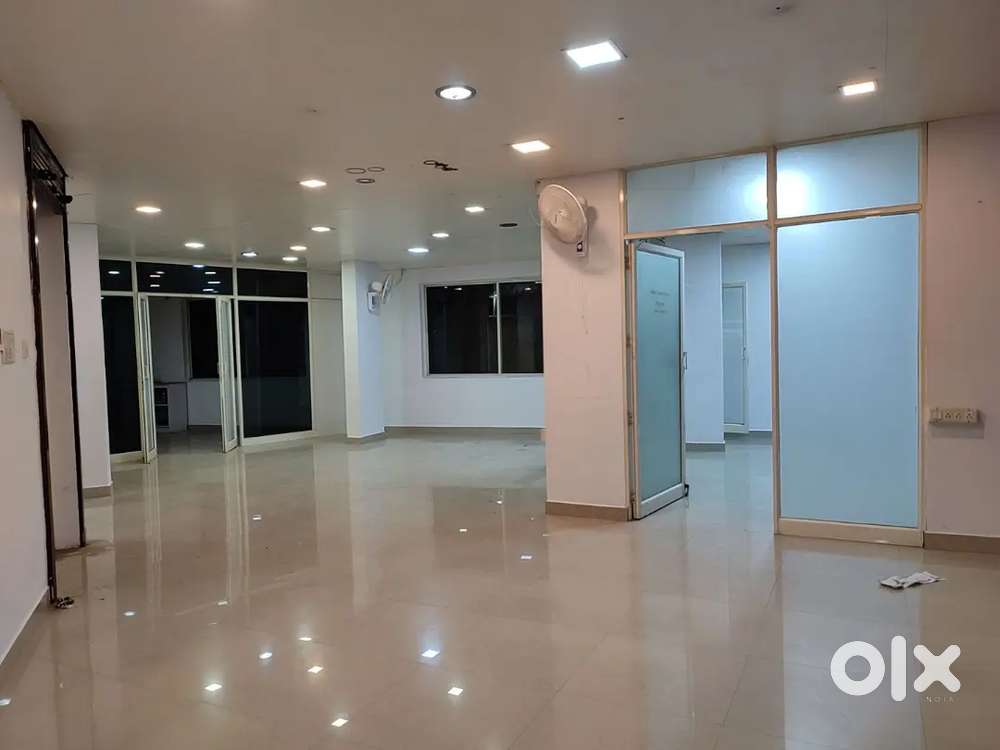 1200 sqft commercial office space available in DPI, Jagathy.