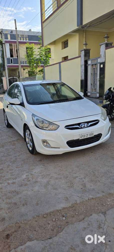 Hyundai Fluidic Verna 1.6 CRDi S, 2011, Diesel