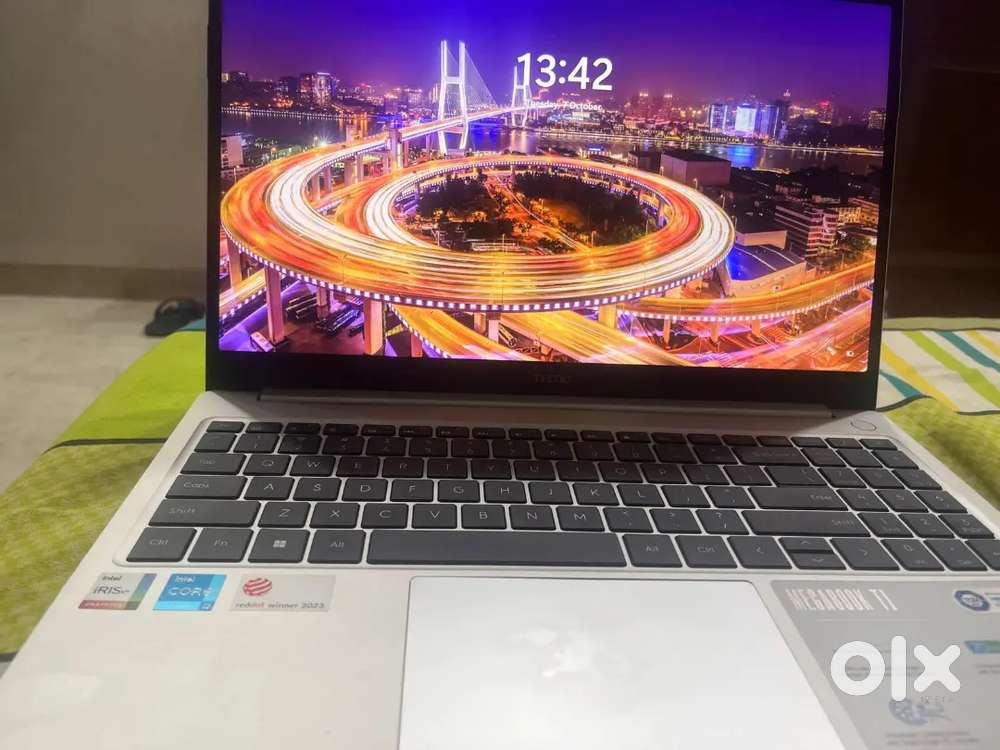 Laptop techno intel i3