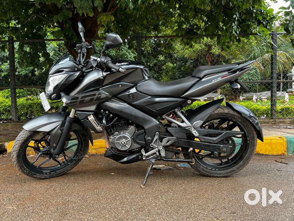 Bajaj Pulsar NS 200