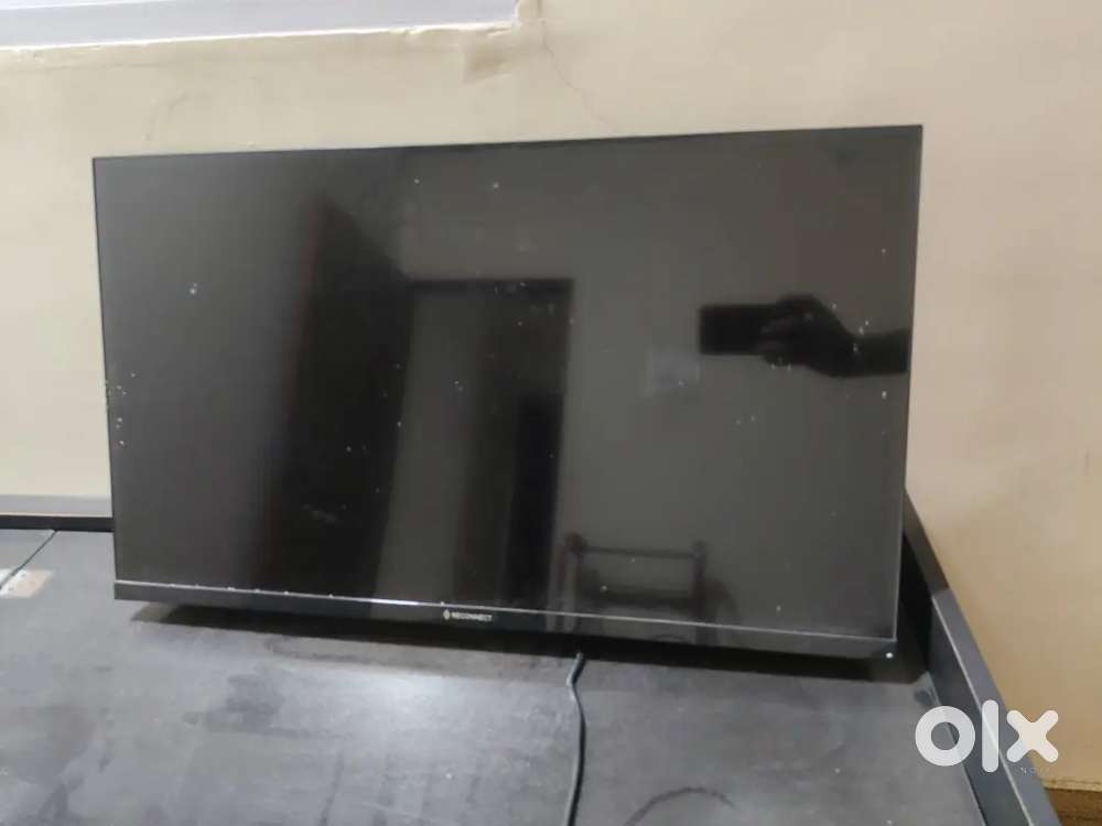 LED TV 32 inch 2 Yr old