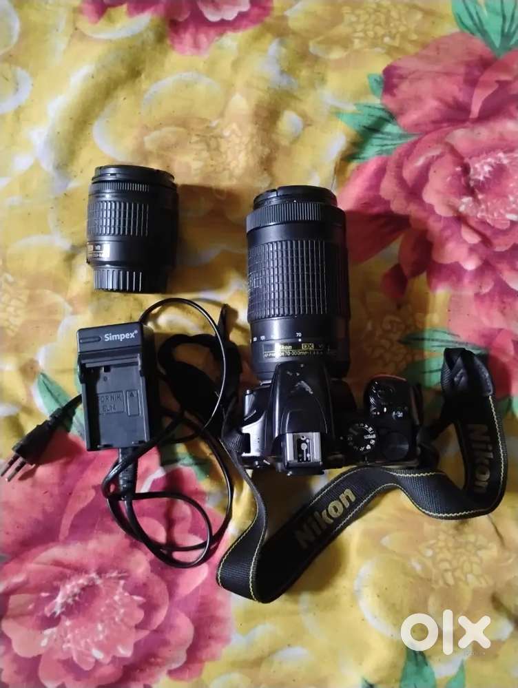 Nikon D3500 with kit lens and 70-300mm lens