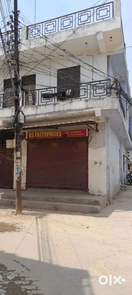 किराये पर उपलब्ध 3 रूम कार्नर प्लाट इंडिपेंडेंट,सुरक्षित माहौल