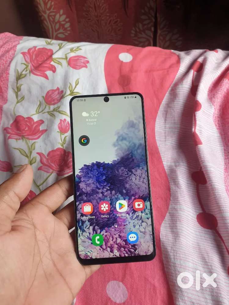 Samsung ka phone chayiye
