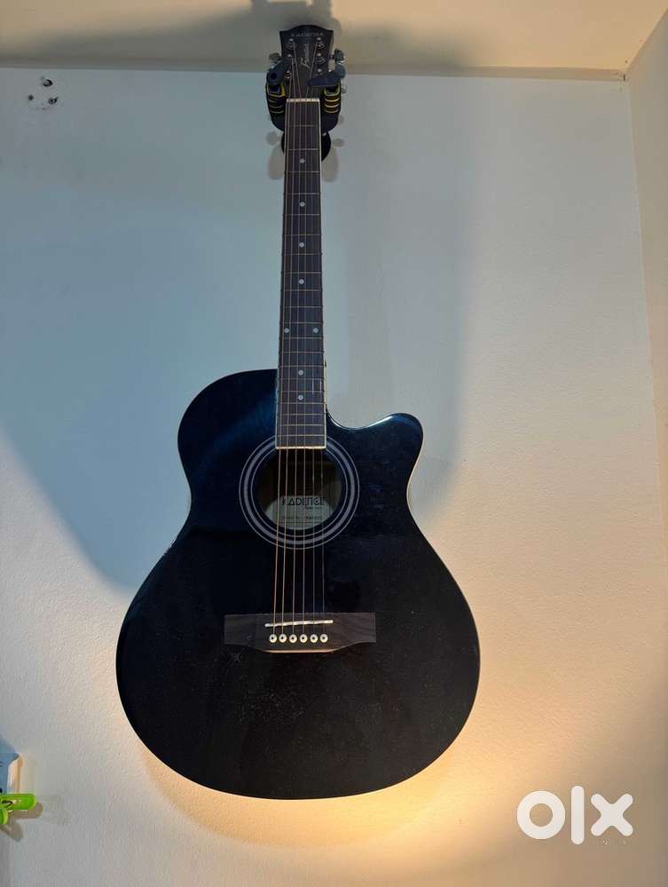 Kadence 40’inches guitar with capo and wall hook stand