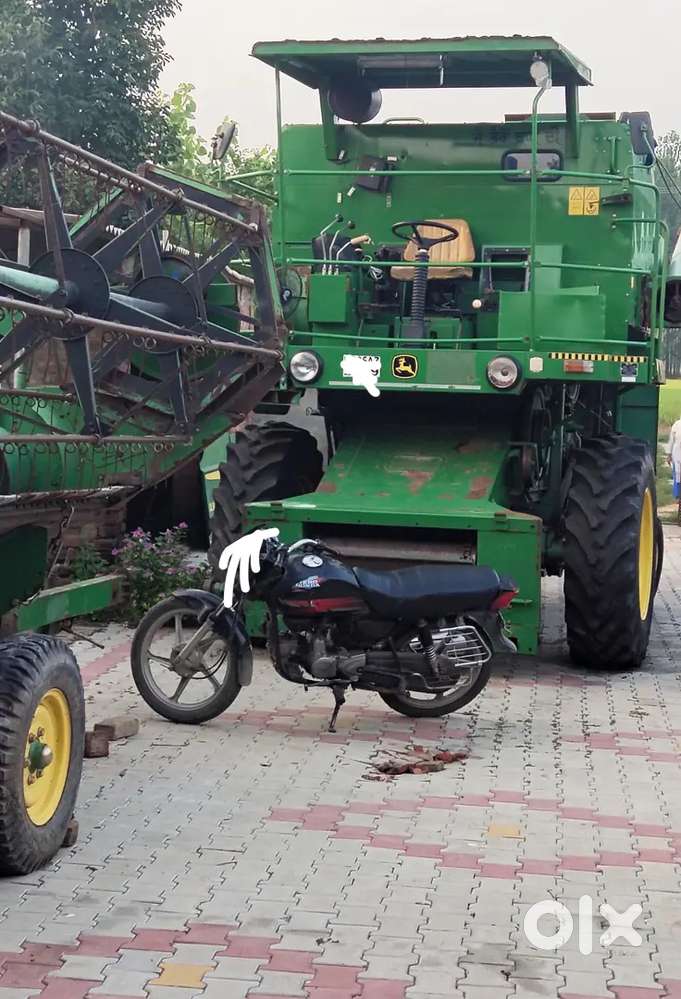 John Deere Combine