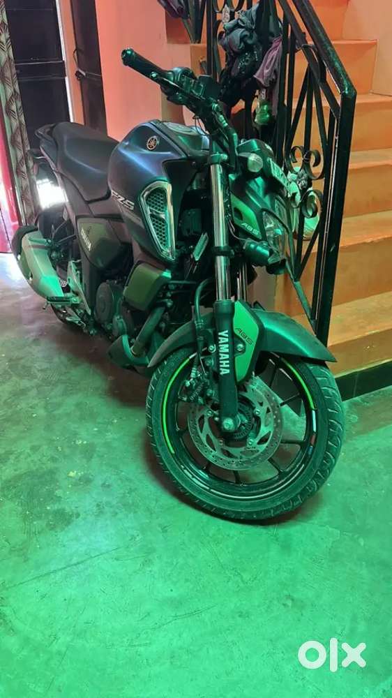 Office used bike for sell new leni islie bech rha hu genuin 30000km