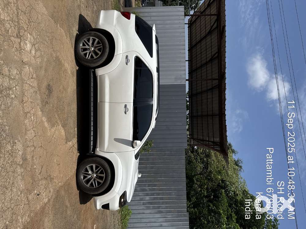 FORTUNER 4_4 DIOMAND CUT WHEEL AVAILABLE FOR 18 inch Available for exc