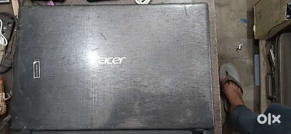 acer laptop core i3. 500 gb hd