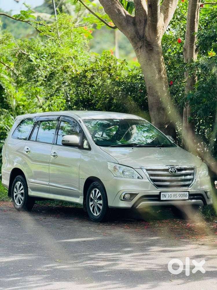 Toyota Innova 2.5 VX 8 STR, 2015, Diesel