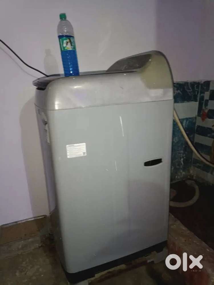 Samsung fully automatic washing machine.