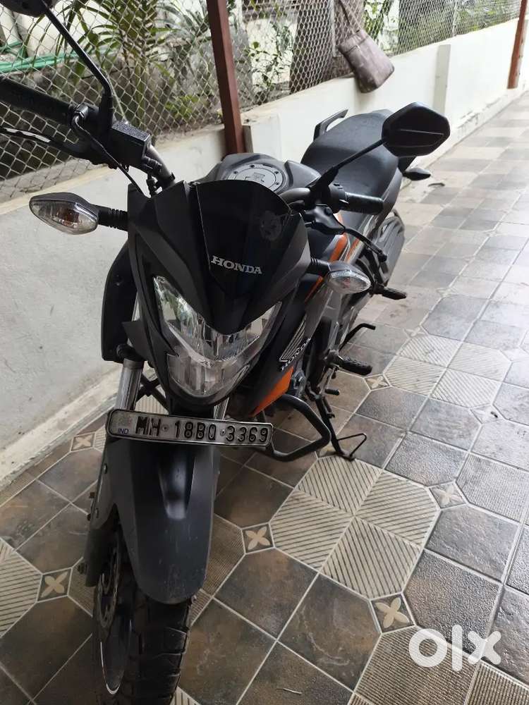 Honda Hornet 160 R