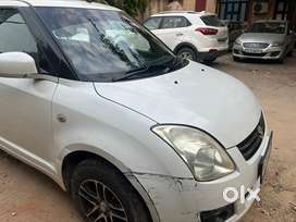 Maruti Suzuki Swift Dzire 2011 Petrol 79000 Km Driven