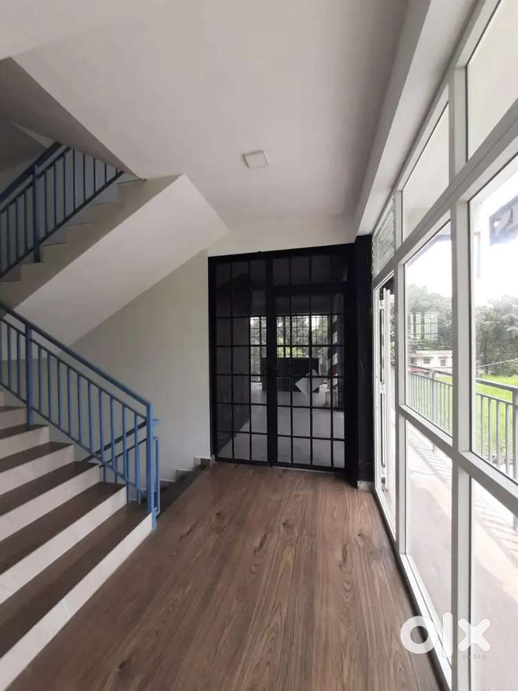 Unfurnished office space available at Kakkanad 1200 sqft