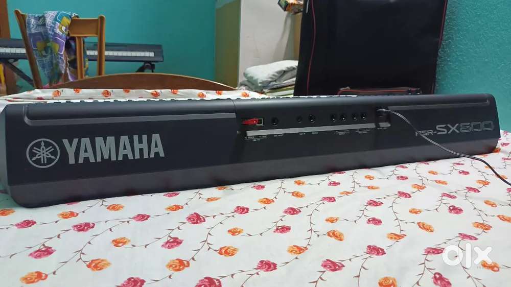 Yahama psr sx 600