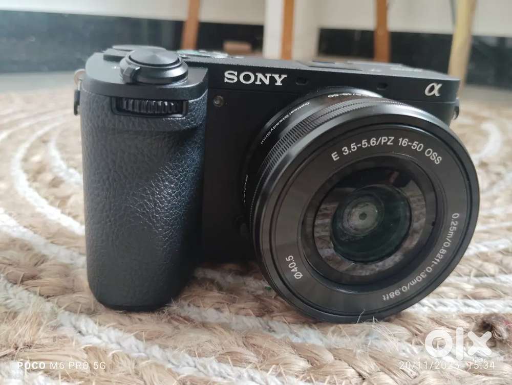 Sony Alpha ILCE-6700 APS-C interchangeable- Lens Mirrorless camera