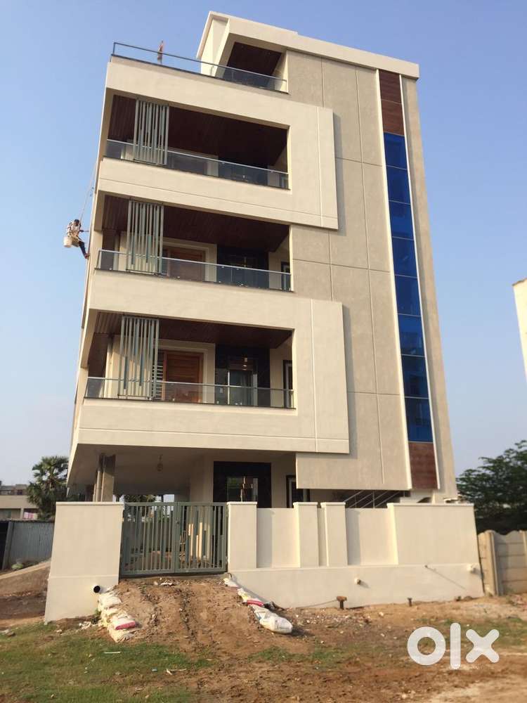 Luxurious independent floor