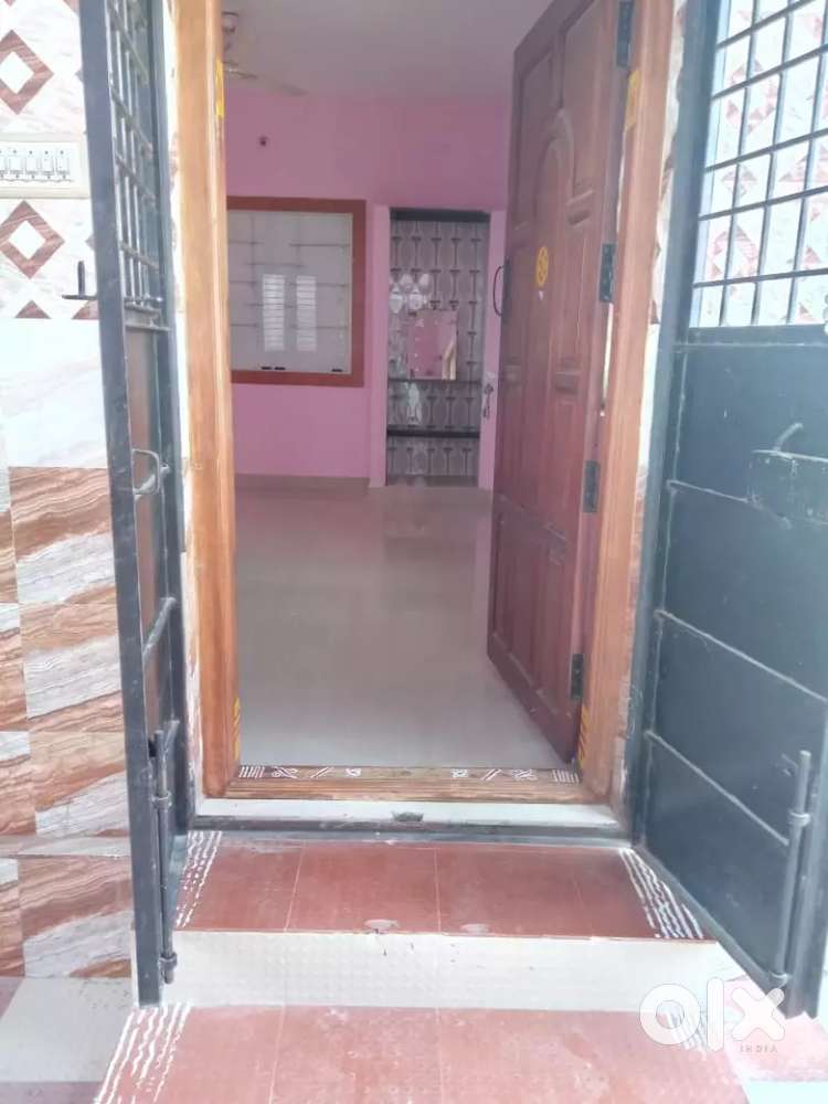 2bhk Independent house with calm place at Sri sai garden.