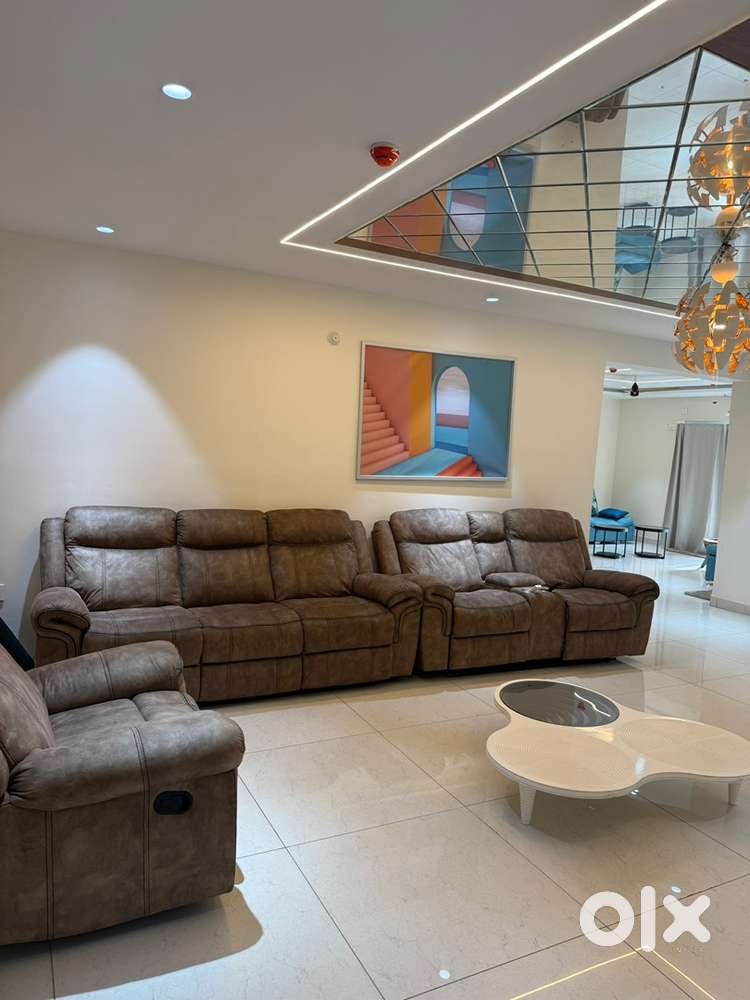 Central Luxury Apartment Fully Furnished with private elevator