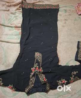Three piece  buttifull black color kurthi