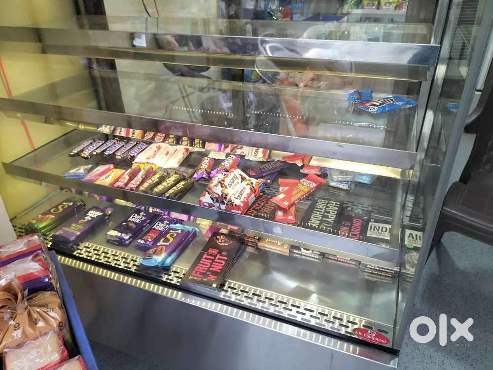 Display Counter with Refrigerator