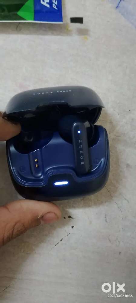 Boult x70 earbuds