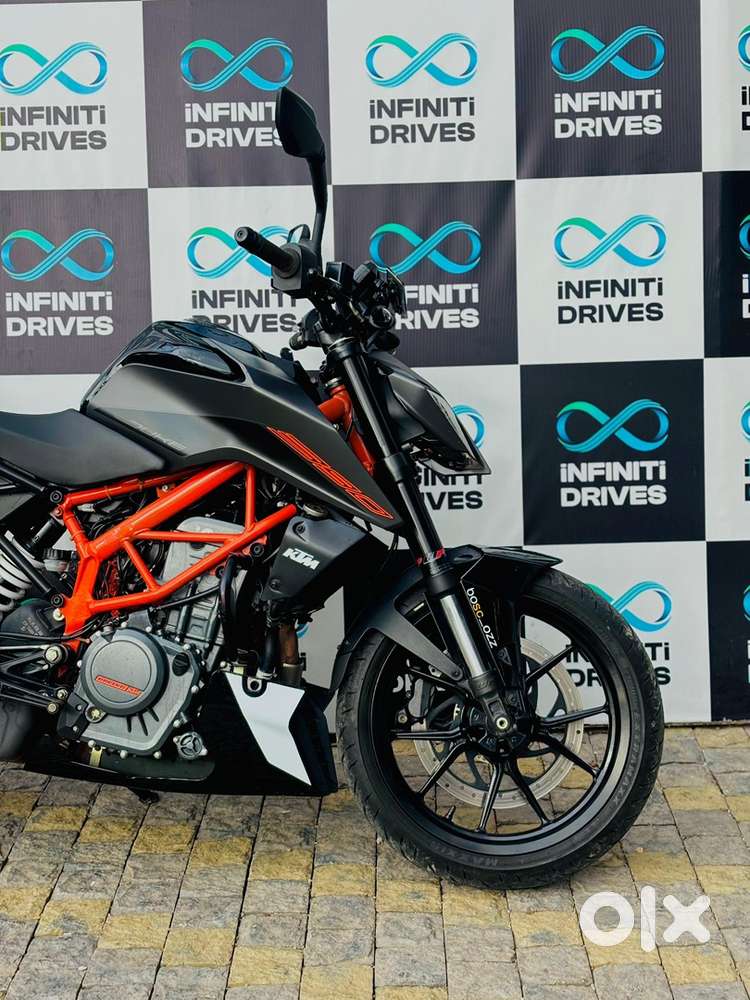 KTM DUKE 390 2023