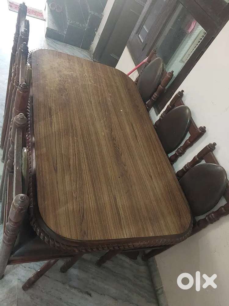 Dinning Table with Six Chair