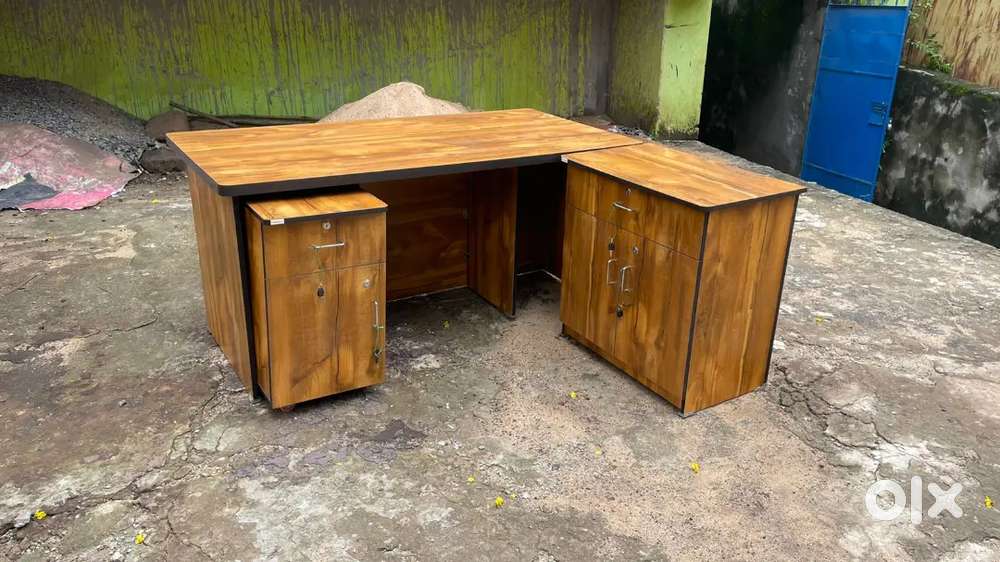 L Shape Table At mancheswar Factory