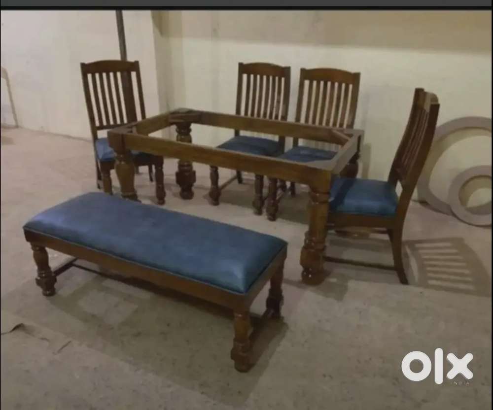4 CHAIRS DINING TABLE AVAILABLE IN STARF FURNITURE
